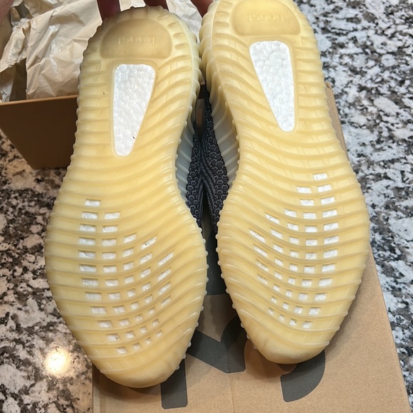 Yeezy Carbons, worn 1 time(inside) eBay guranteed authentication. - Picture 3 of 4